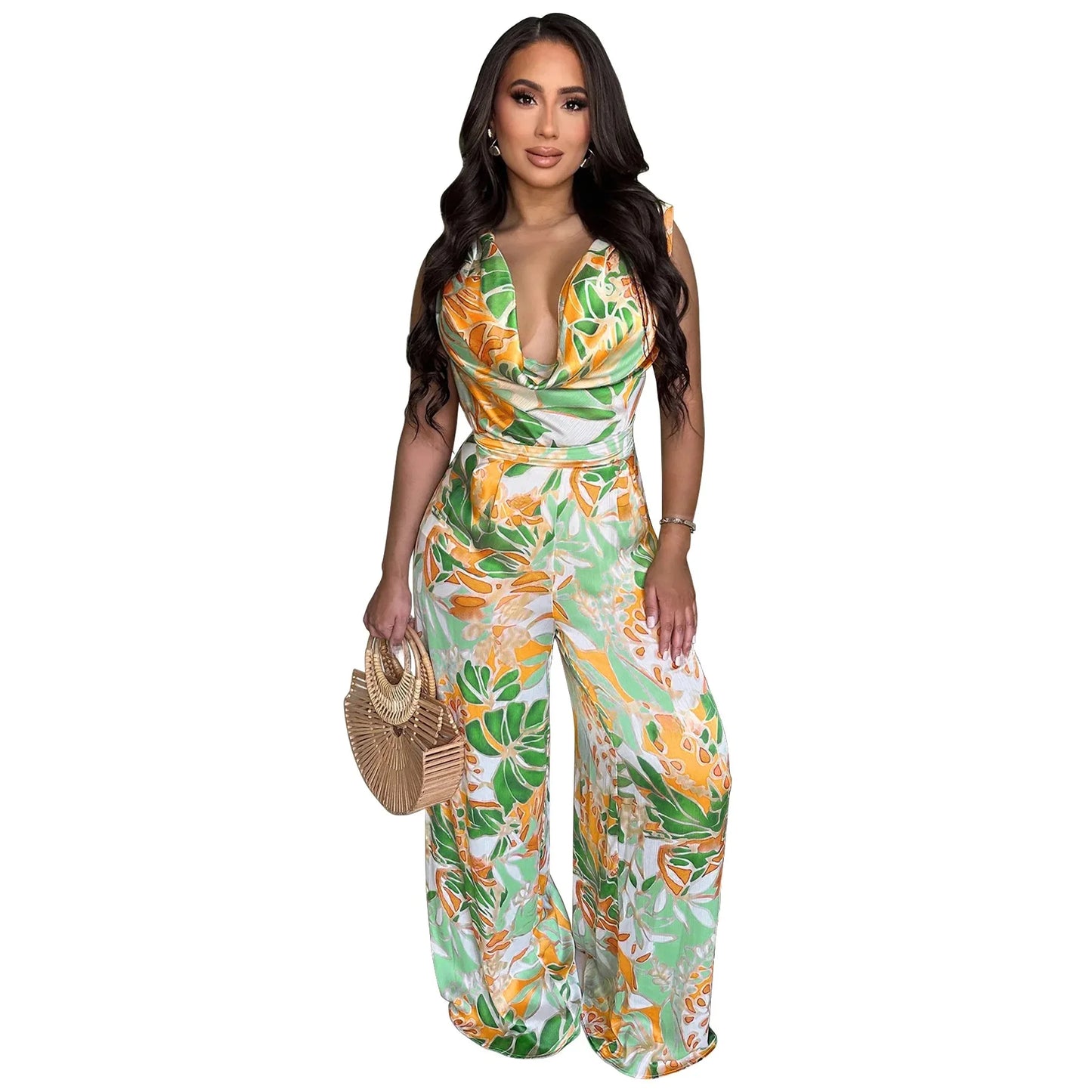 Der Jumpsuit mit Wasserfallausschnitt