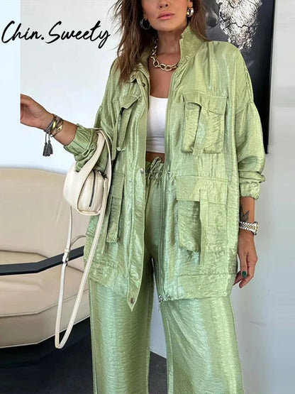 Set aus einfarbiger Utility-Jacke und Hose mit Kordelzug
