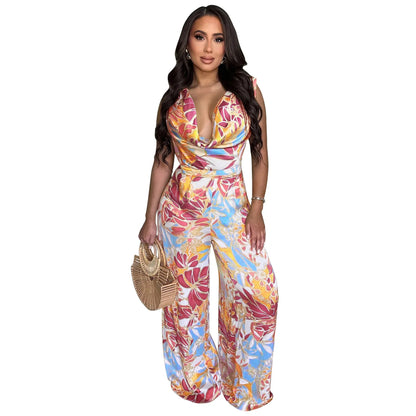 Der Jumpsuit mit Wasserfallausschnitt