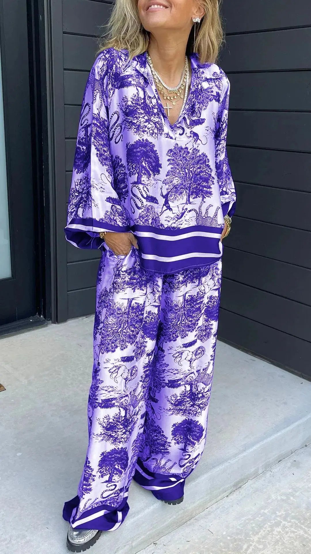 Mühelose Loungehose aus Satin mit Blumenmuster