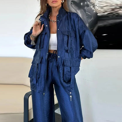 Set aus einfarbiger Utility-Jacke und Hose mit Kordelzug
