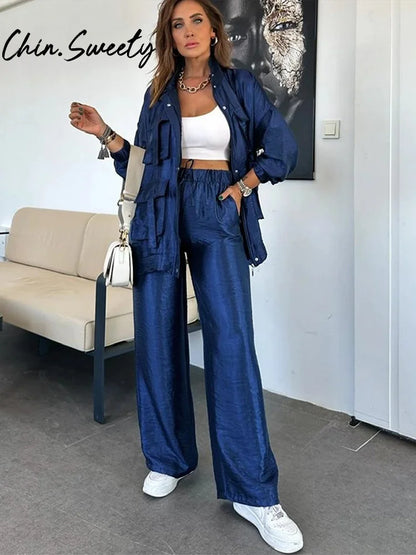 Set aus einfarbiger Utility-Jacke und Hose mit Kordelzug